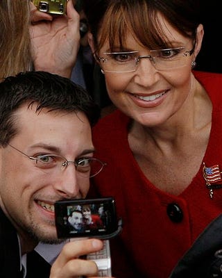 Sarah Palin, Nightmare Of The Centrist Male McCain Fan With Actual Brains*