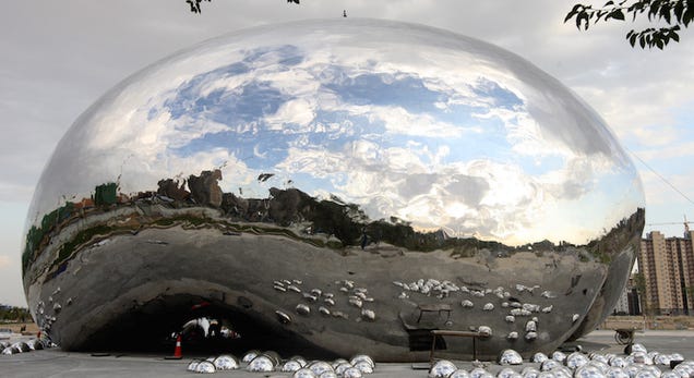 This City In China Built Its Own Chicago Bean In a Desolate Parking Lot