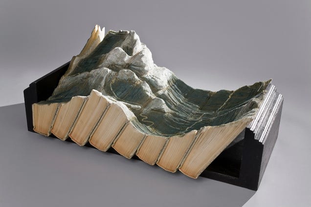 Insanely Detailed Book Sculptures Should Be Featured In National Geographic