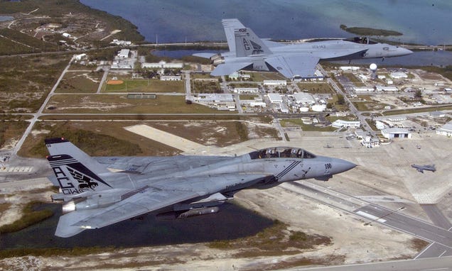 Elite F-14 Flight Officer Explains Why The Tomcat Was So Influential