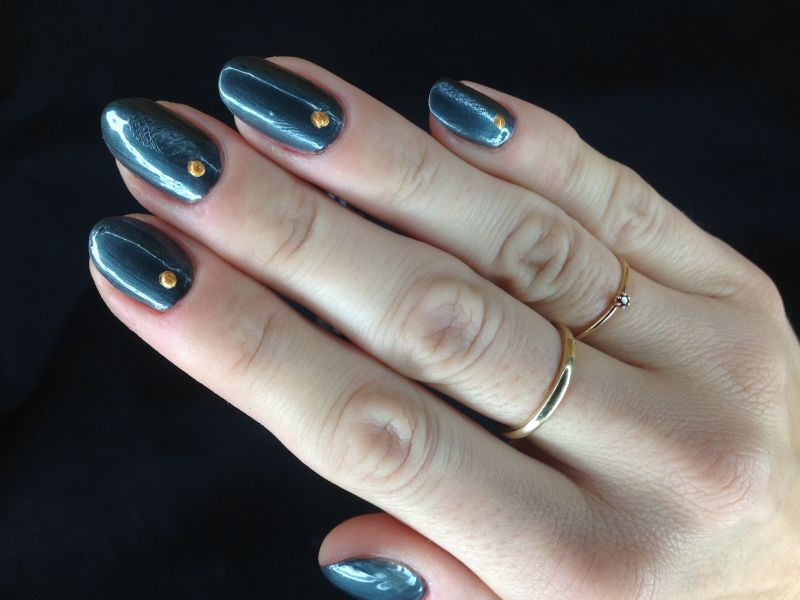 Pretty, Easy Nails: The Three Dot Manicure