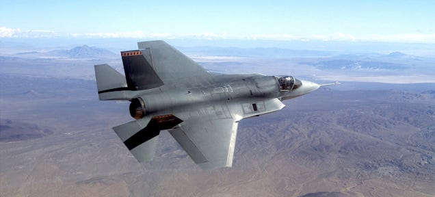 The Trillion Dollar F-35 Won't Even Be Able to Shoot Its Gun Until 2019