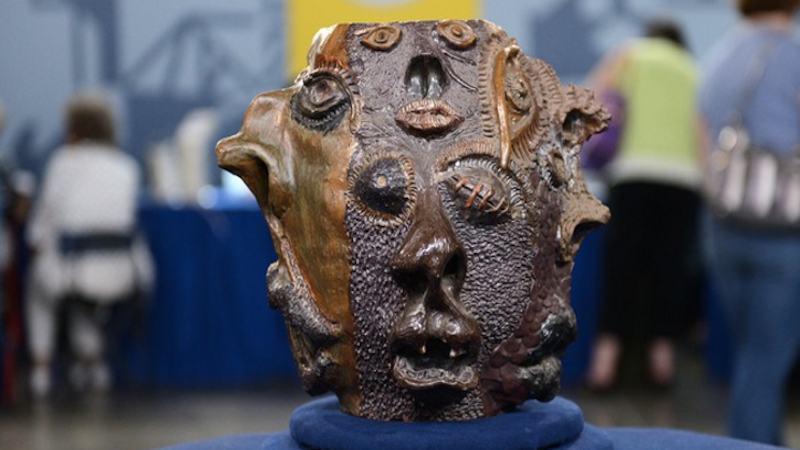 Antiques Roadshow Mistakenly Appraises Weird Clay Jug Made by High Schooler at $50,000