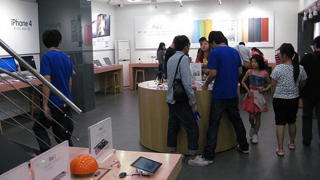 Fake Chinese Apple Store Looks Amazingly Real