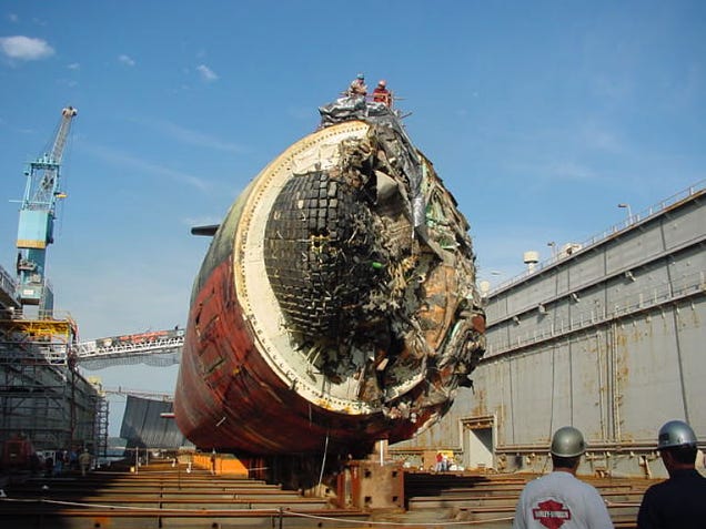 Este timelapse muestra cómo se repara un submarino nuclear