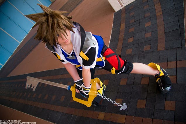 Kickstart Your Week With Some Terrific Cosplay