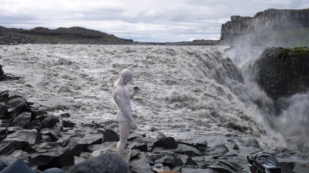 Prometheus set photos show what's under the Engineers' robes, plus a never-before-seen character