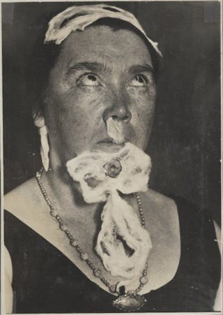 The Goofiest Old Timey Spirit Portraits Ever Photographed