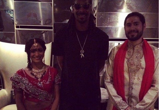 Snoop Dogg Likes to Surprise Strangers at Their Wedding