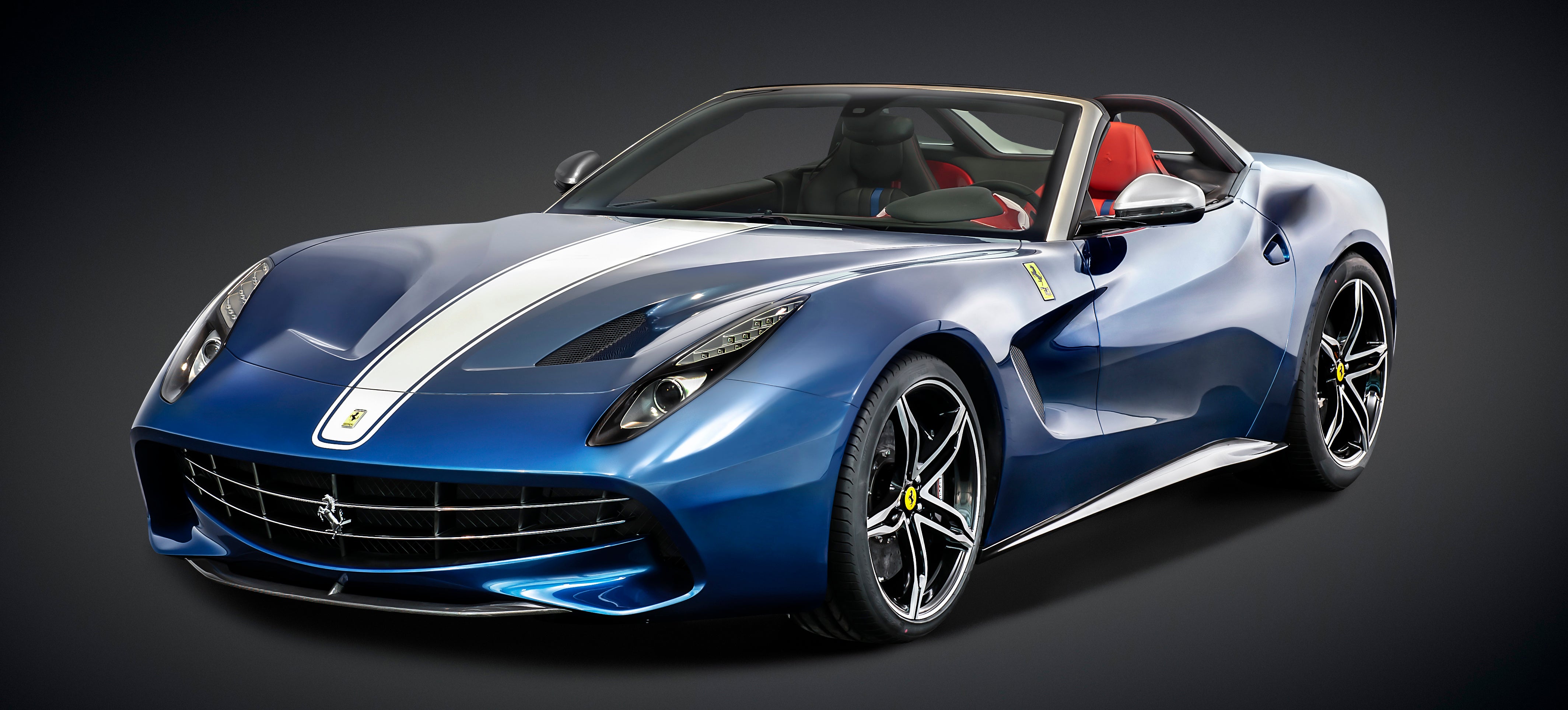 ferrari-f60-america-a-730-hp-2-5-million-roofless-salute-to-freedom