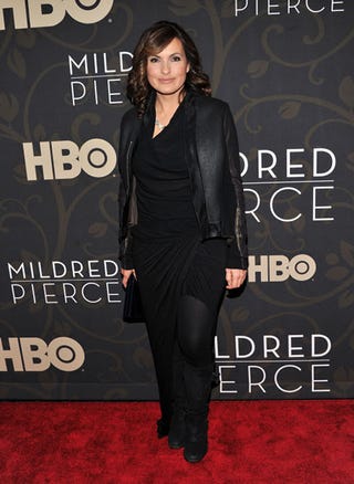 Tribute To Old Hollywood Brings Fashion For The Occasion