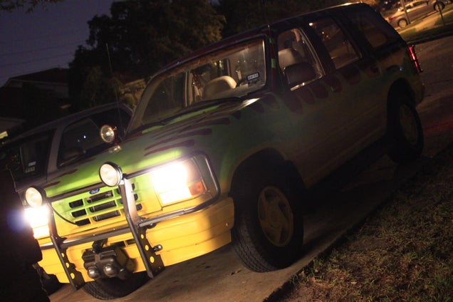 How To Build A Painstakingly Perfect Jurassic Park Ford Explorer