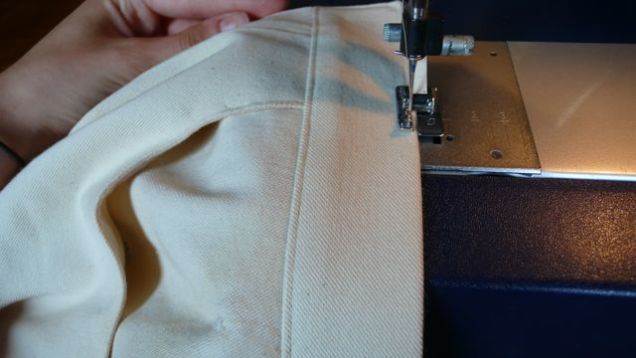How To Make A Pair Of White Short-Shorts