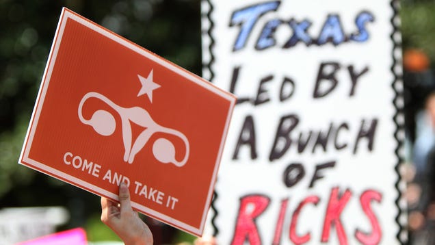 ​Federal Judge Strikes Down "Disingenuous" Texas Anti-Abortion Law