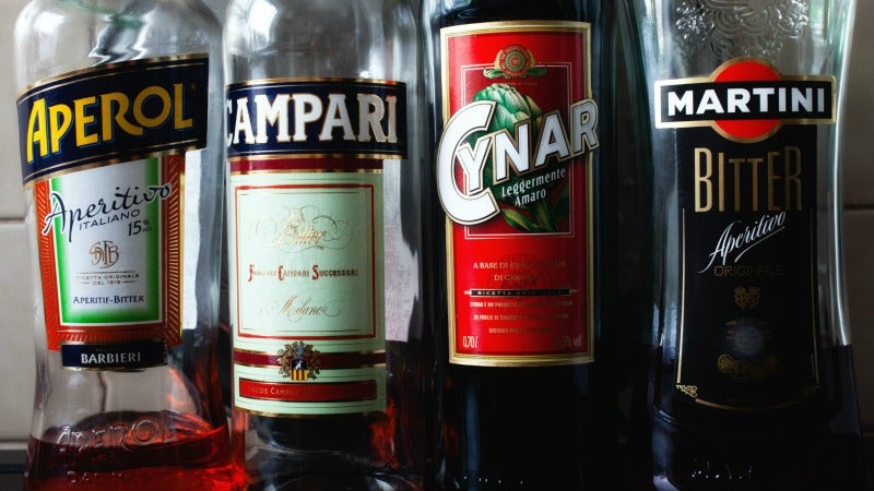 Take Your Booze Outdoors with a Simple Summer Spritz