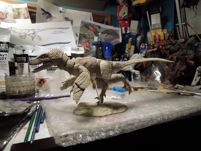 Hay muchas figuras de velociraptores, pero solo estas..
