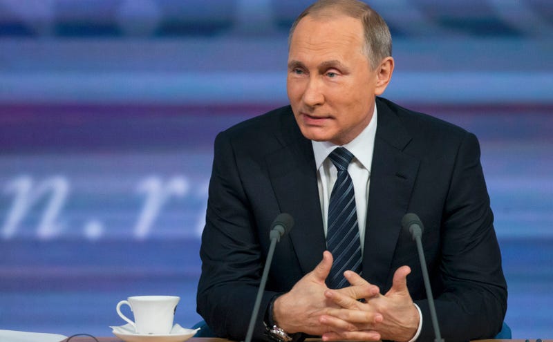 John McCain slams Donald Trump for 'incomprehensible' Putin 'propaganda'