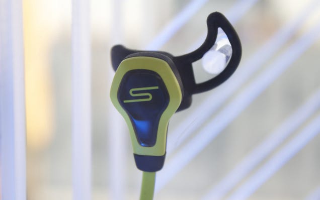 BioSport Earbuds: Finally, A Fitness Tracker You Never Have to Charge