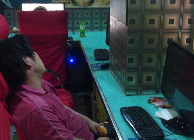Hardcore Gamer Lives In Net Cafe For Two Months, Claims It's Training.