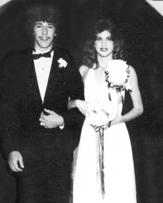 We're Suckers For Random Celebrity Prom Pictures