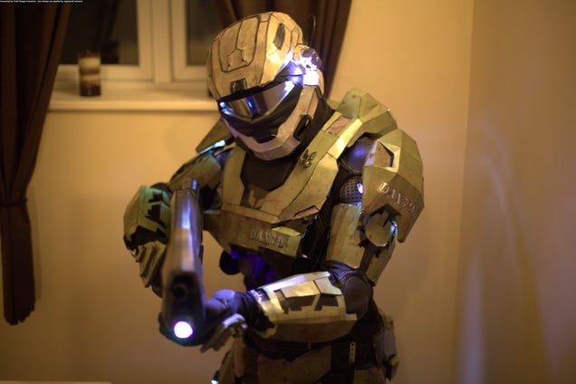You Don't Need a Multipass For This Incredible Cosplay