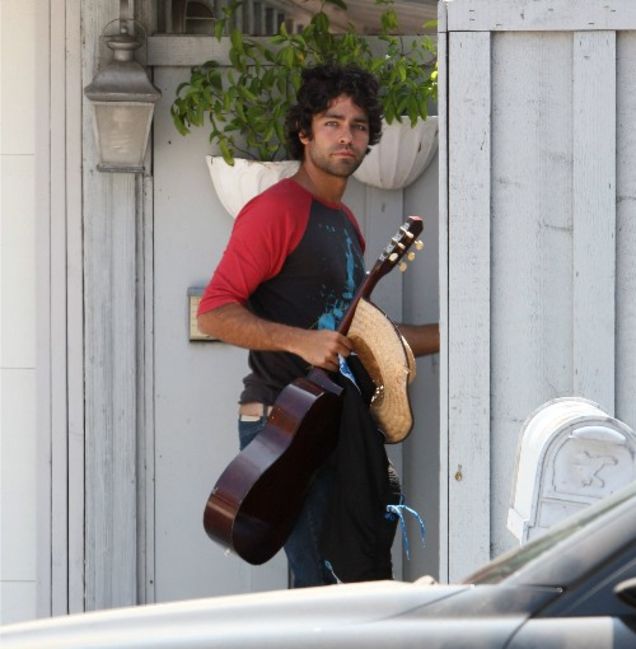 Adrien Grenier Is Ready For A Sunlight Serenade