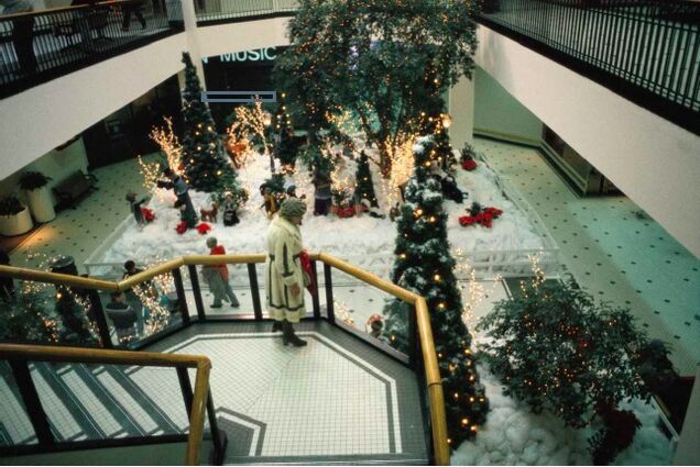 11 Photos of 1980s Malls That Will, Like, Totally Blow Your Mind