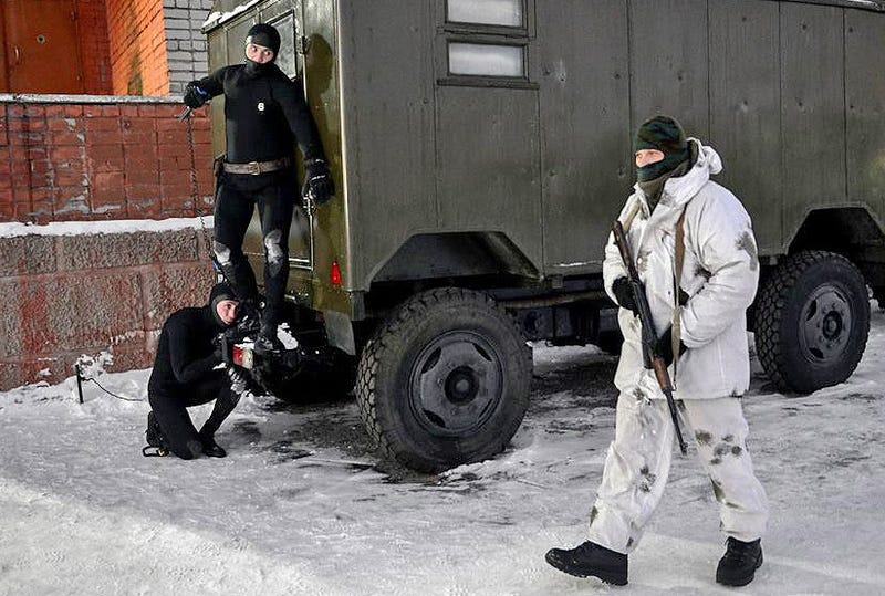 These Pictures Of Russian Frogmen In Action Are Straight Out Of An '80s Chuck Norris Movie