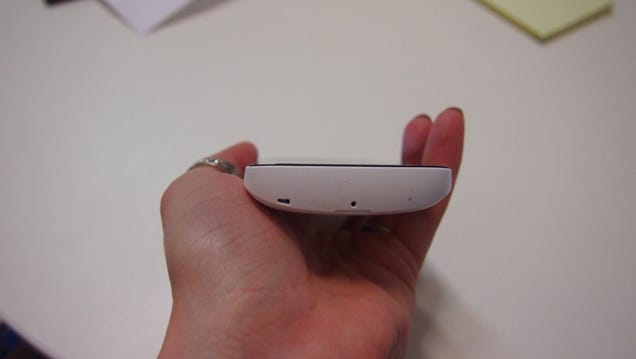 Hands-On With the Nokia 808 Pureview: “Some People Think We’ve Gone Too Far”
