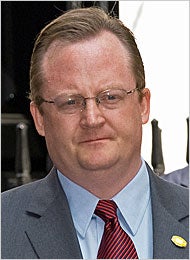 Robert Gibbs, From Smear Artist to Voice of Hope