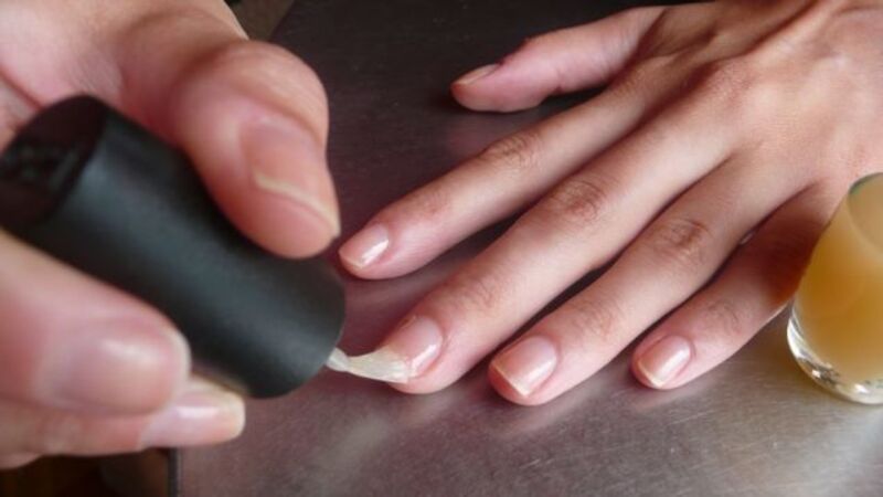 How To Do A Polka-Dot Manicure