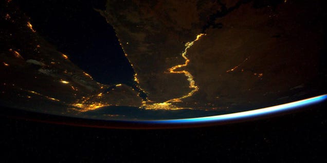 The Nile From Space Is a Long, Meandering Line of Light and Life