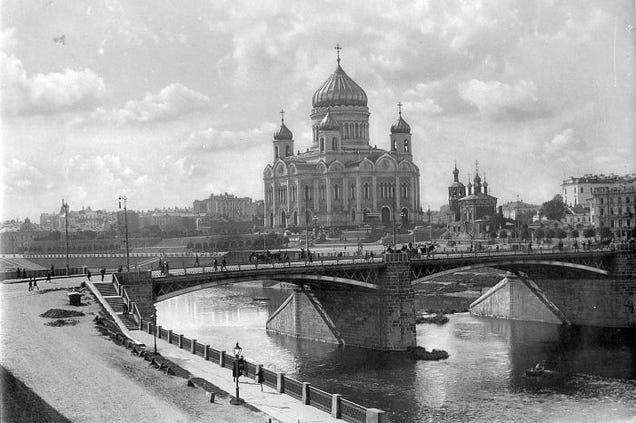 The Strange History of the Moscow Cathedral That Couldn't Be Destroyed