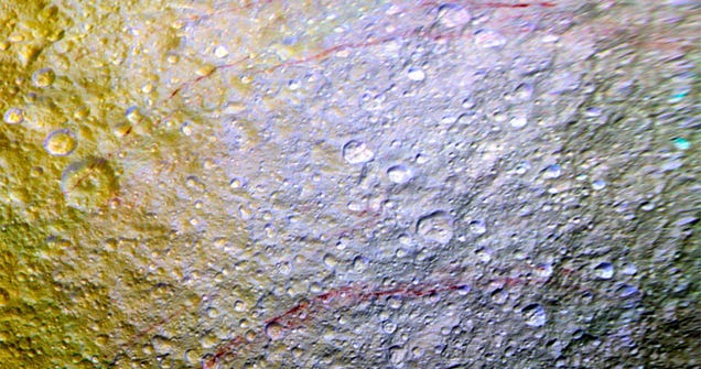 Cassini reveals additional & # xF1; you as red marks on Tethys Saturn's moon
