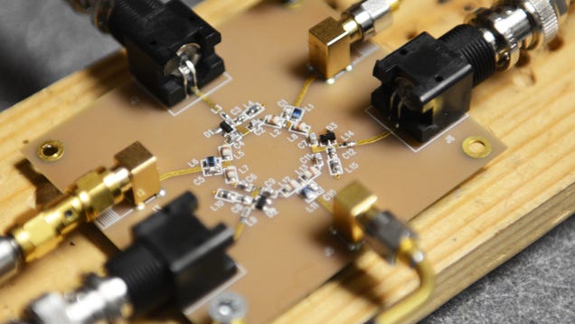This Cheap Little Circuit Could Double Data Speed on Your Next Phone
