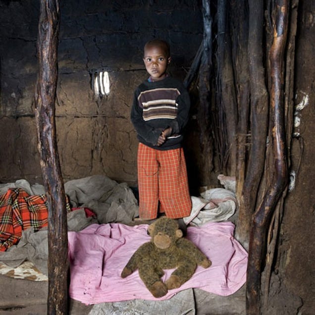 These Photographs of Children with Their Favorite Toys Are Fascinating