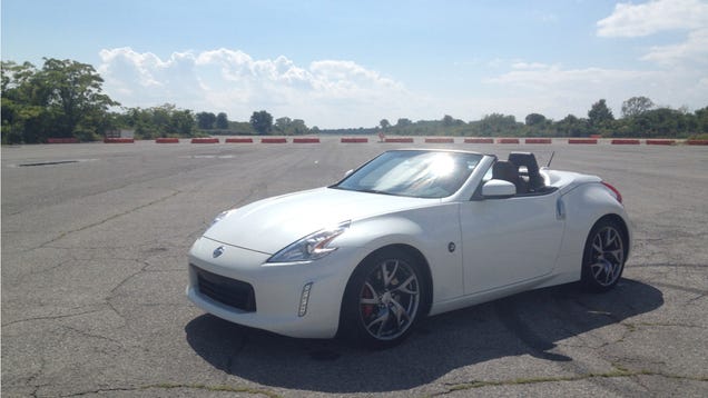 How much horsepower does a 2011 nissan 370z have #10