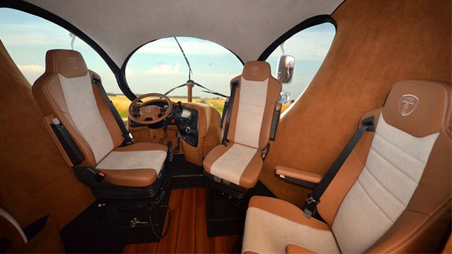 Marchi Mobile's eleMMent Motor Coaches Combine Modern Luxuries With 1950s Design