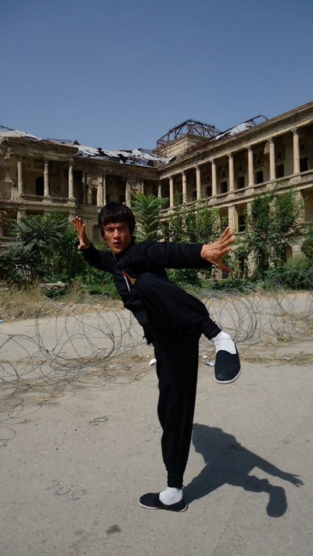 Damn, This Afghan Guy Looks Like Bruce Lee 