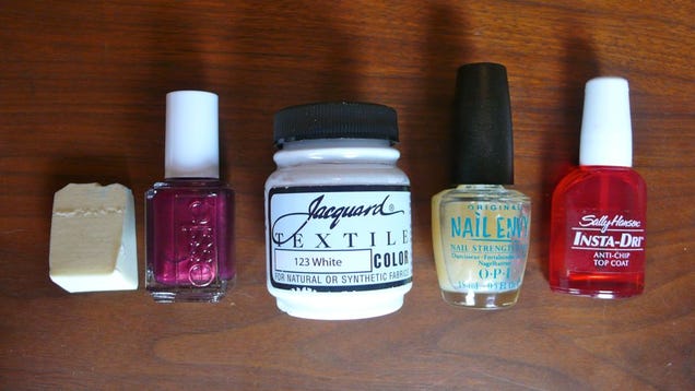 How to Give Yourself A Shabby Chic Antique Manicure
