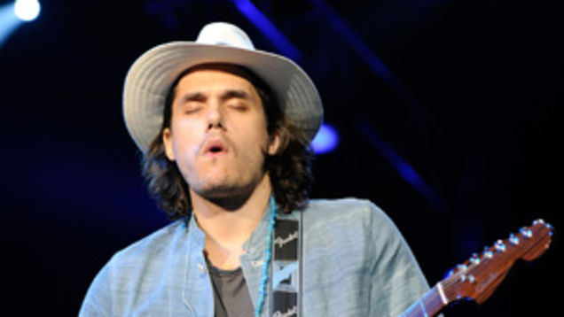 Kristen Stewart Unfairly Chastised for Jerking Off Two Guys at Once