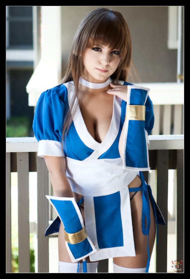 Kickstart Your Week With Some Terrific Cosplay