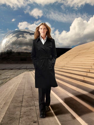 First New Photos of Fringe Season 4: What's wrong with Walter?