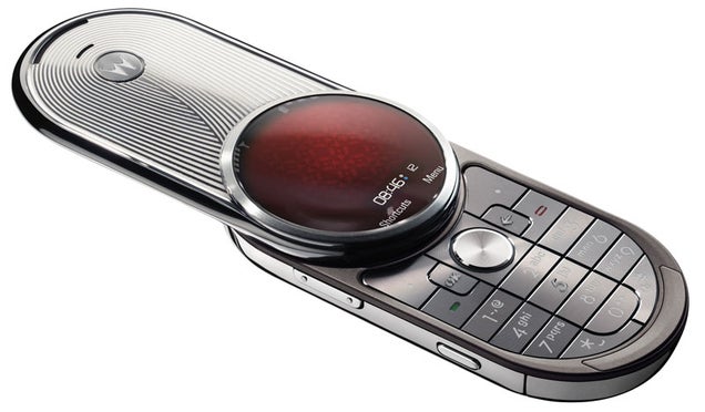 Motorola Aura: The Phone that Thinks It's a Watch