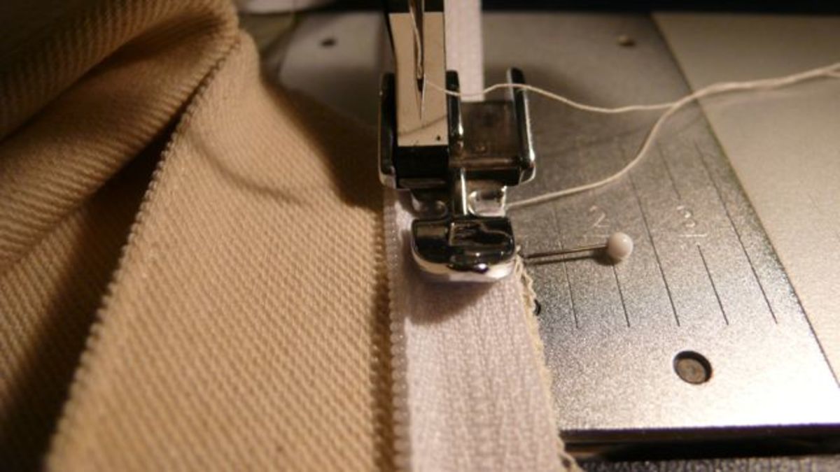 How To Make A Pair Of White Short-Shorts