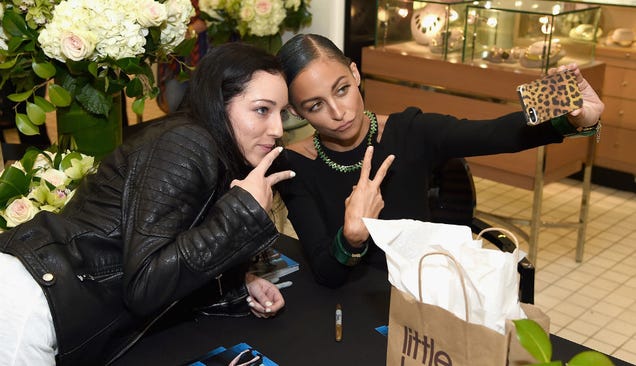 Nicole Richie Kindly Asks That You Caption This Photo of Her and a Fan