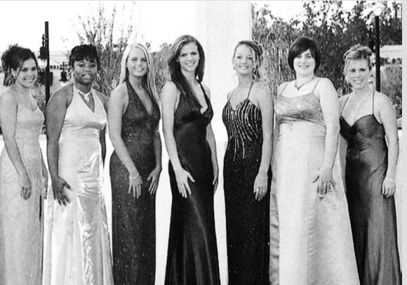 We're Suckers For Random Celebrity Prom Pictures