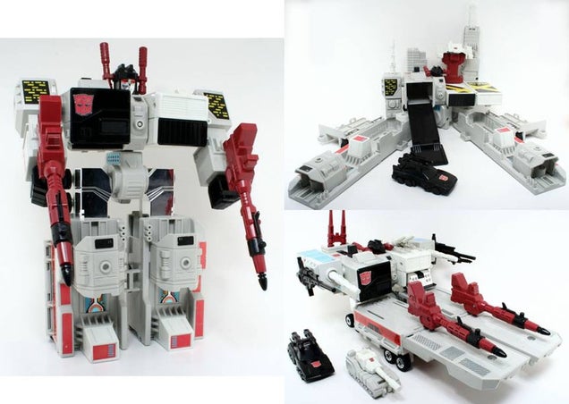I'm Not Excited About Transformers: Fall of Cybertron Just Because of Metroplex