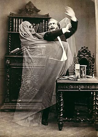 The Goofiest Old Timey Spirit Portraits Ever Photographed