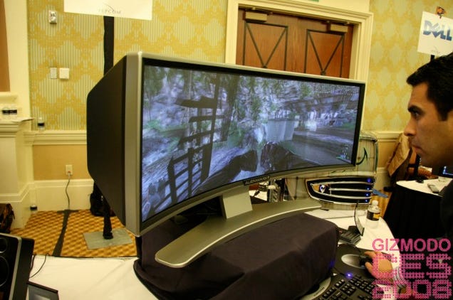 Alienware Curved Monitor Looks Like It's From Another Planet